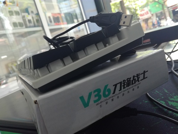 Bàn phím giả cơ L-Tech V36